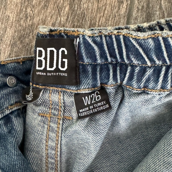 BDG JEANS LIKE NEW sz 26 - Picture 1 of 3